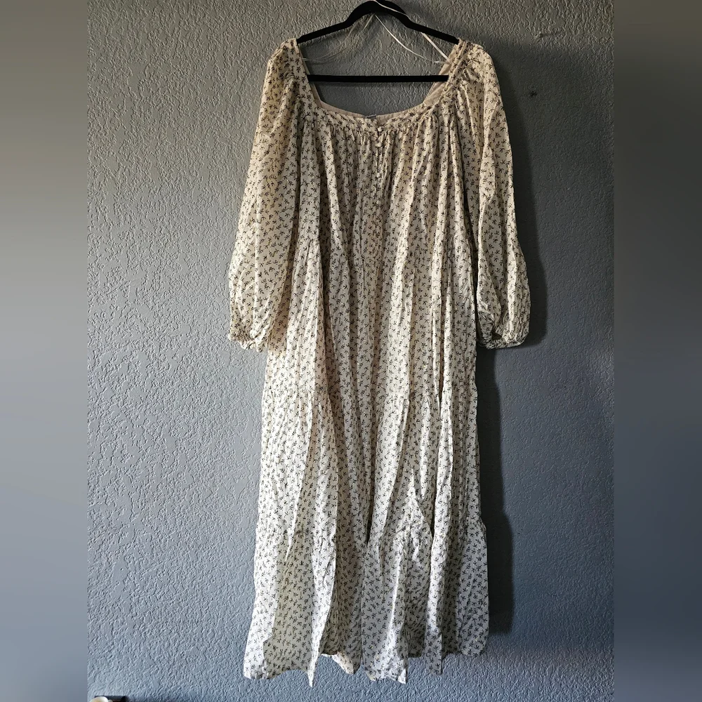 Old Navy Cream Boho Maxi Dress with Tiny Floral Print Siz3 3X - Picture 1 of 11
